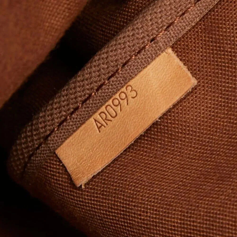 Louis Vuitton Monogram Saumur 35 Shoulder Bag